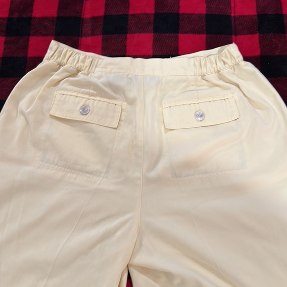 Ladies C.B. Casual shorts - Picture 5 of 6